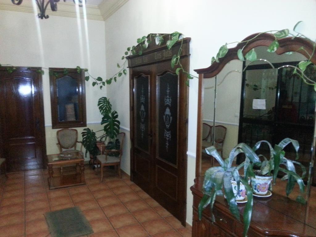 Hostal Las Tres Jotas Alcaracejos Eksteriør bilde
