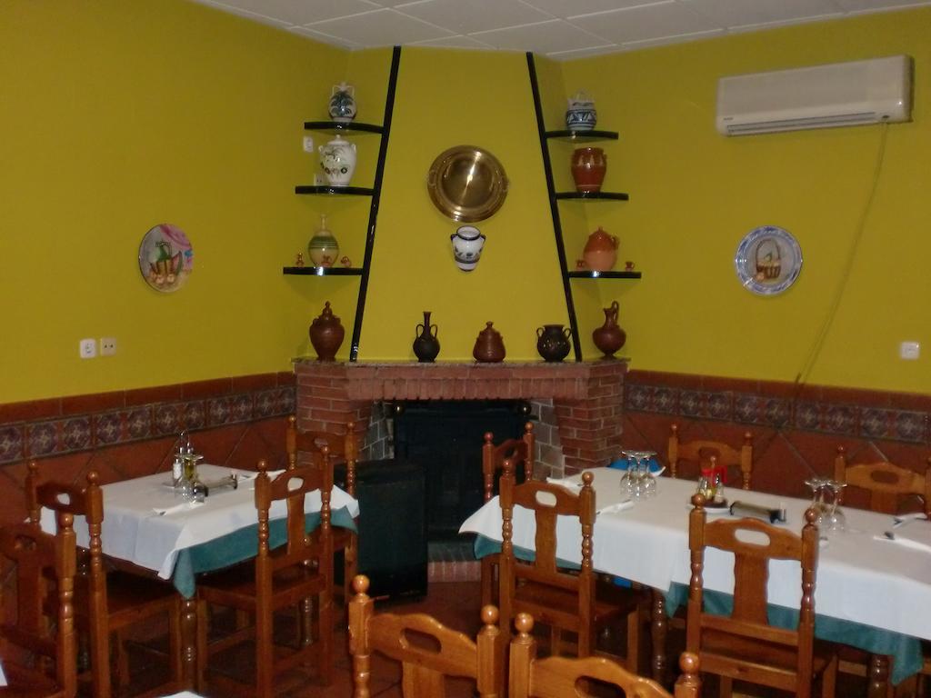 Hostal Las Tres Jotas Alcaracejos Eksteriør bilde